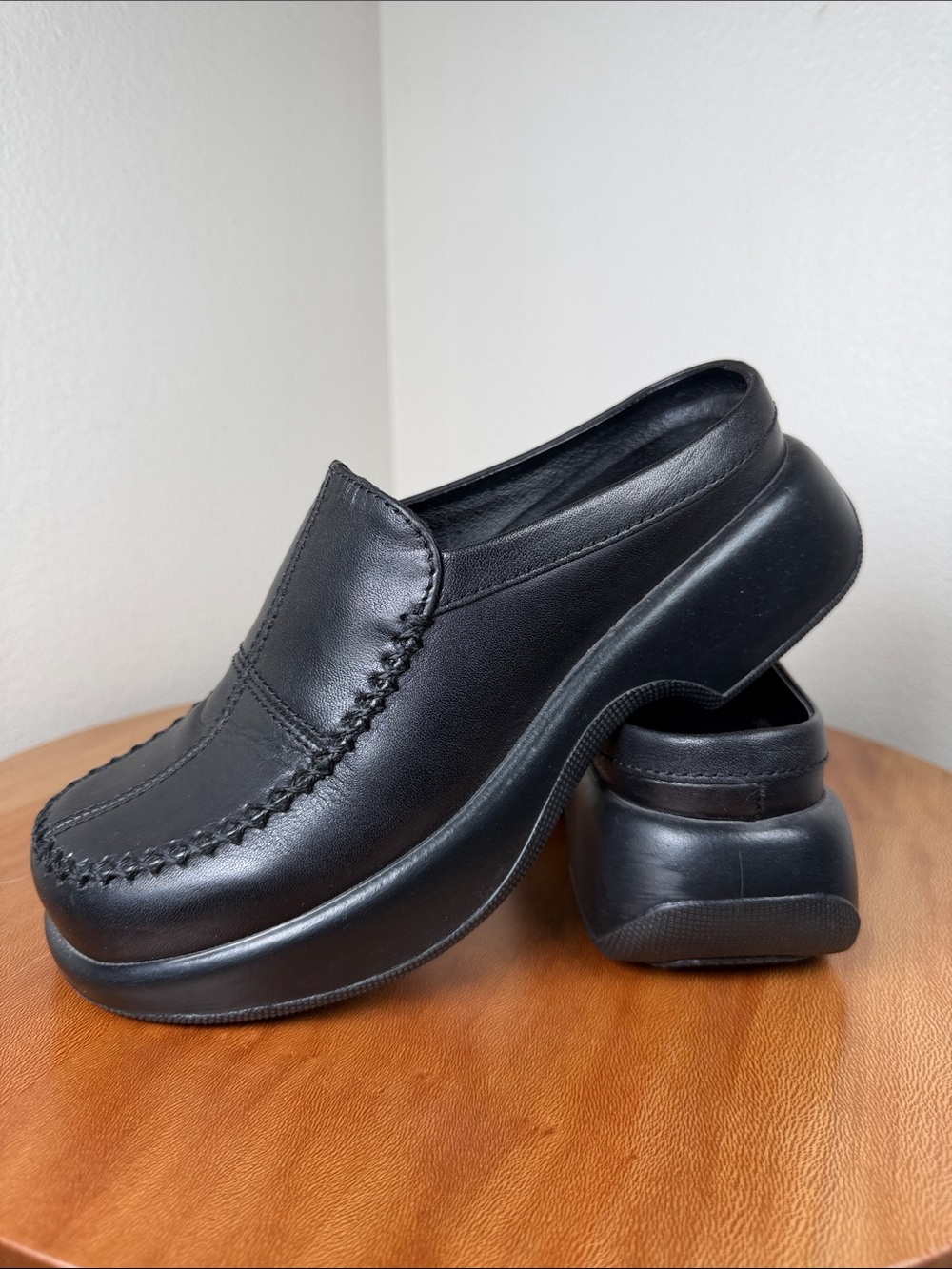 Dansko Black Leather Platform Clogs Mules Y2K 90s